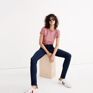 9" High-Rise Skinny Jeans in Larkspur Wash